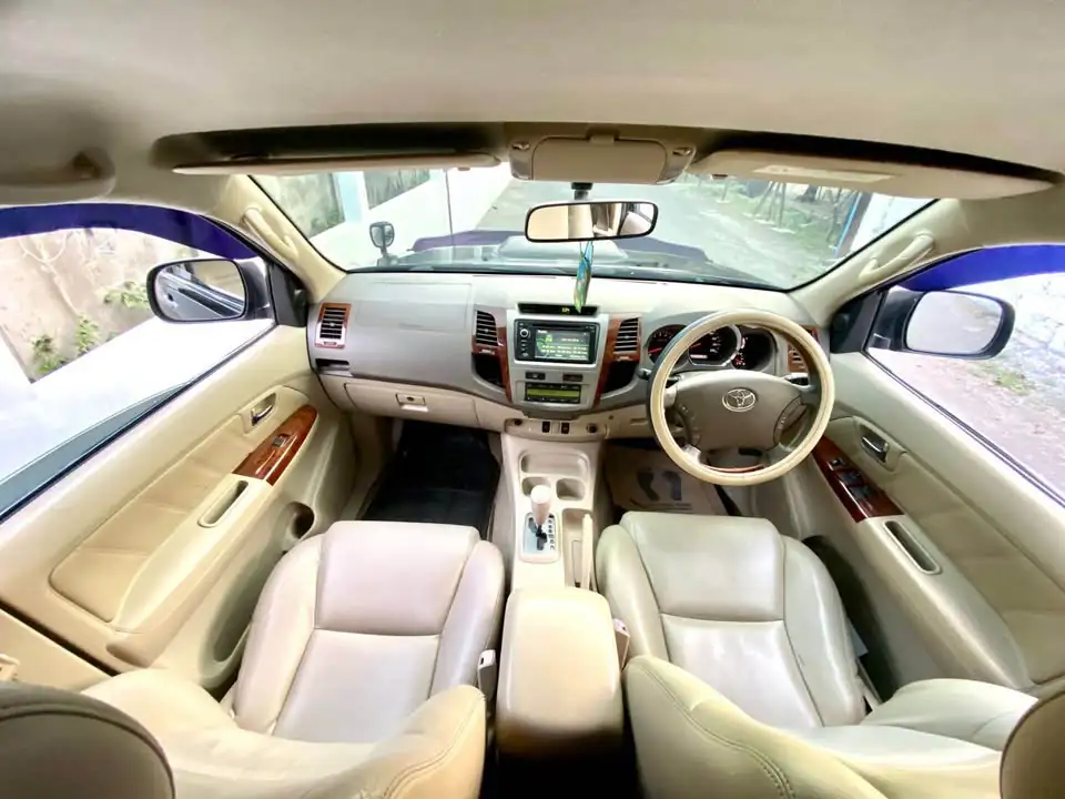 Dijual Fortuner tipe G Luxury A/T bensin