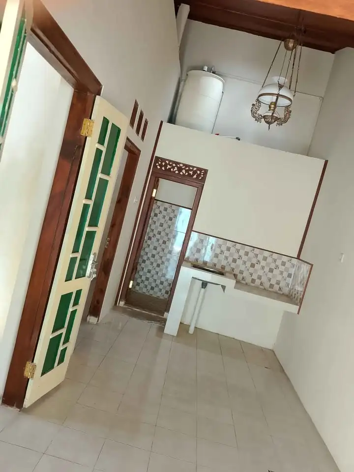 4 KT 2 KM – Rumah Kayu 70% jati