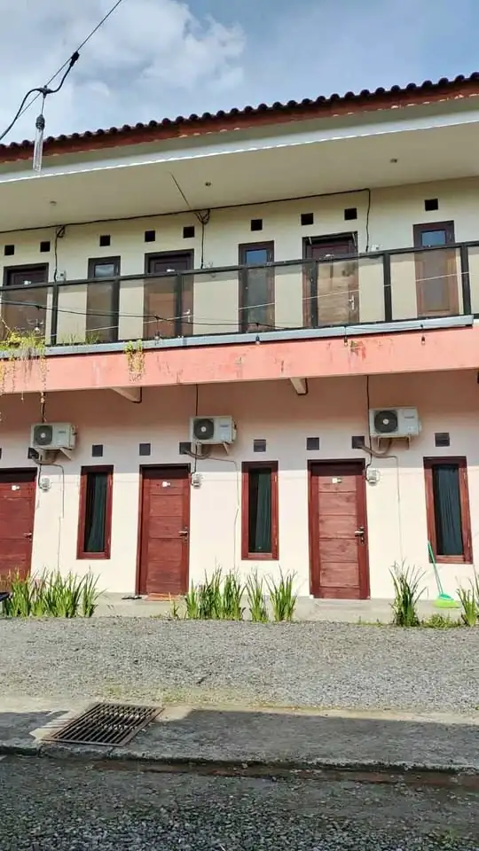 10 KT 10 KM – Rumah /bulan Persewaan