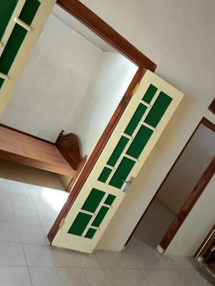 4 KT 2 KM – Rumah Kayu 70% jati