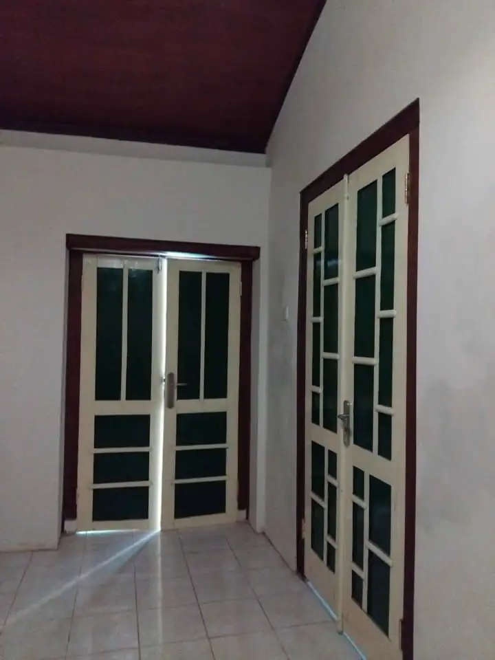 4 KT 2 KM – Rumah Kayu 70% jati