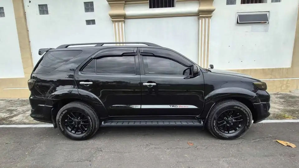 2012 Toyota fortuner 2.7 trd s matic