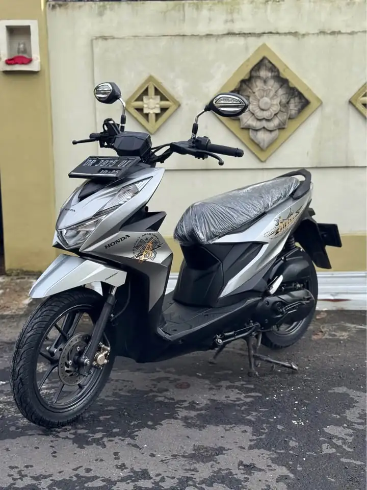 2020 Honda beat street