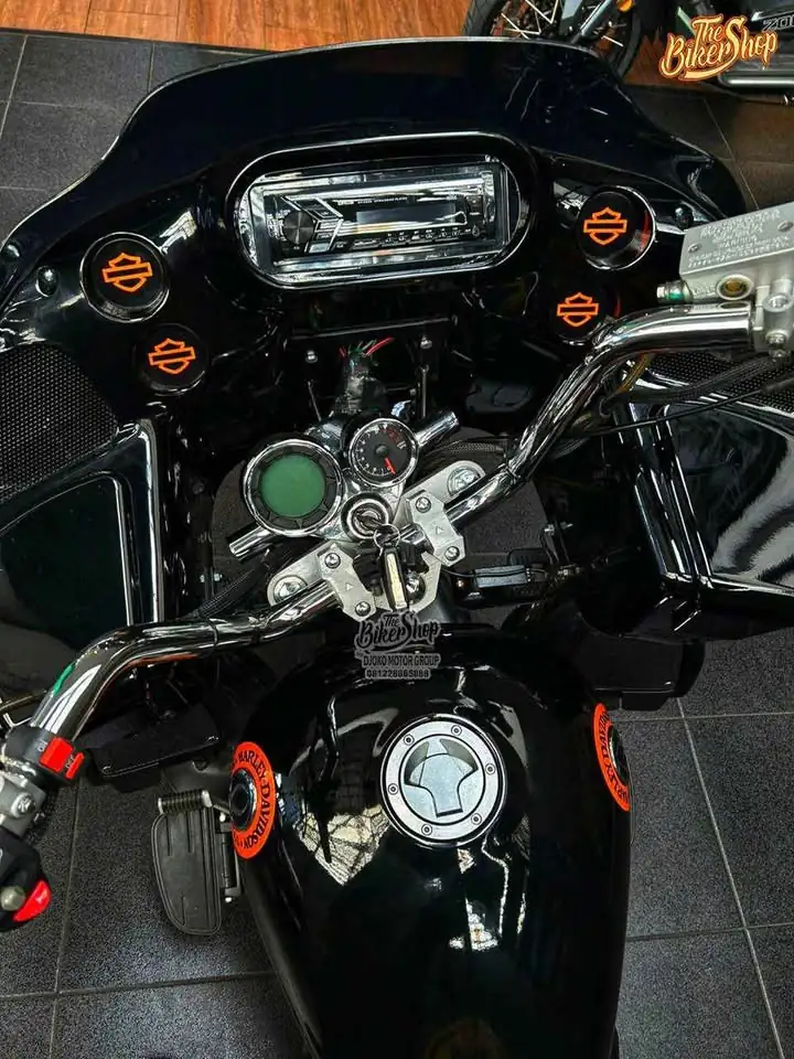 2022 V16 Road Glide