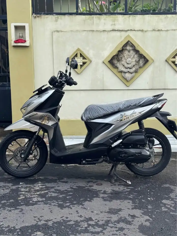 2020 Honda beat street