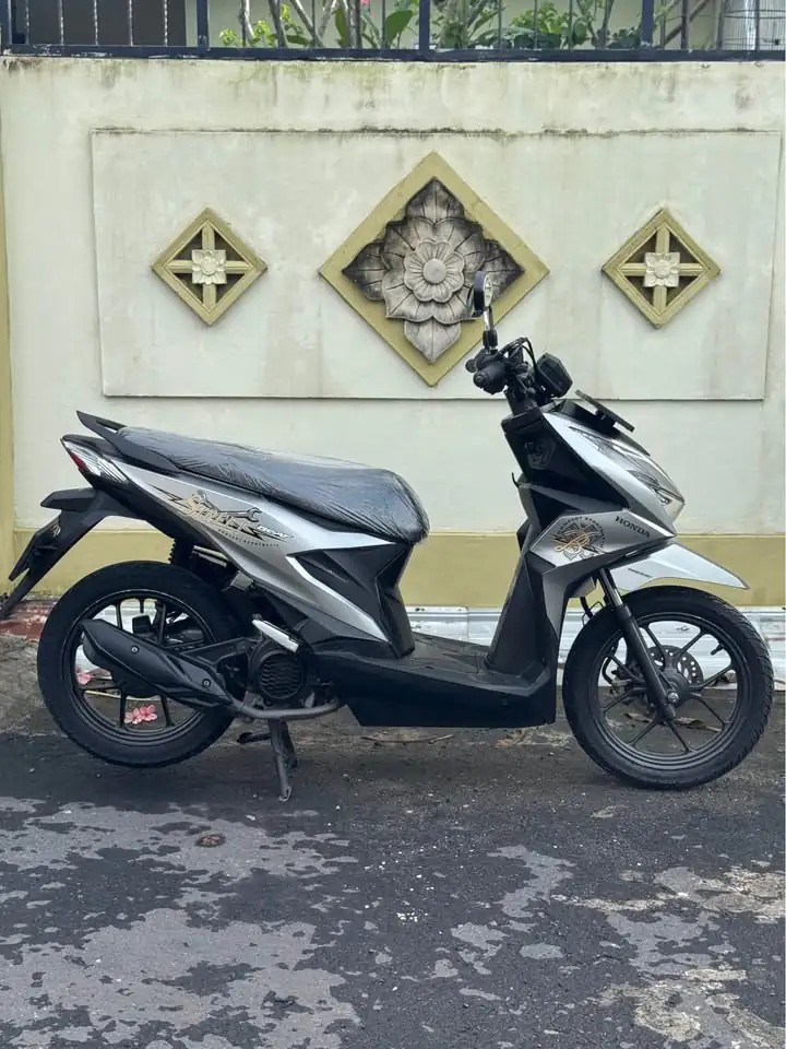 2020 Honda beat street