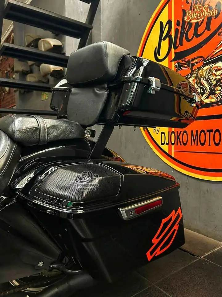 2022 V16 Road Glide