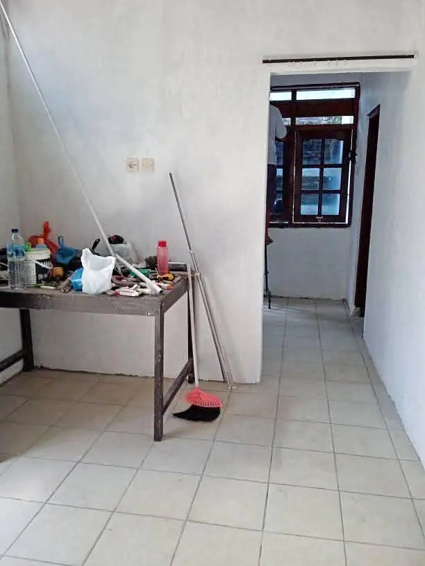 Kontrakan pasutri disewakan untuk 1 tahun