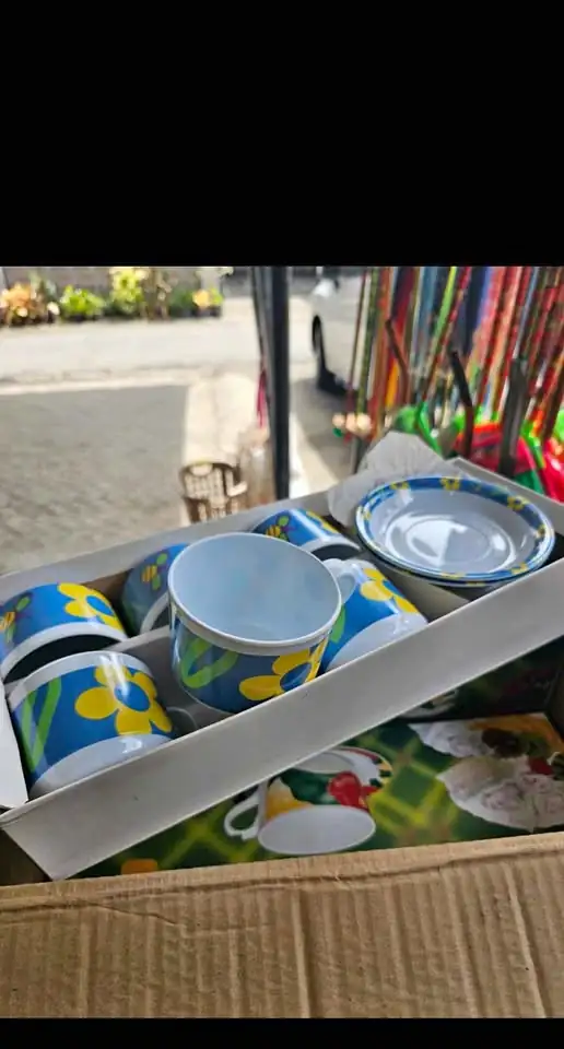 Cangkir set lepek melamin