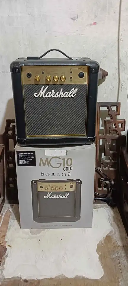 Jual Rockwell ori bukan custom + Ampli Marshall Mg 10 + Efek cube baby