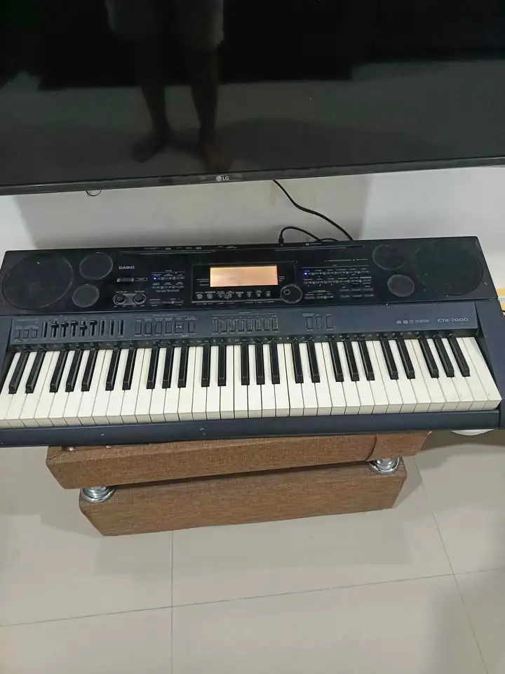 Dijual santai Keyboard casio CTK-7000