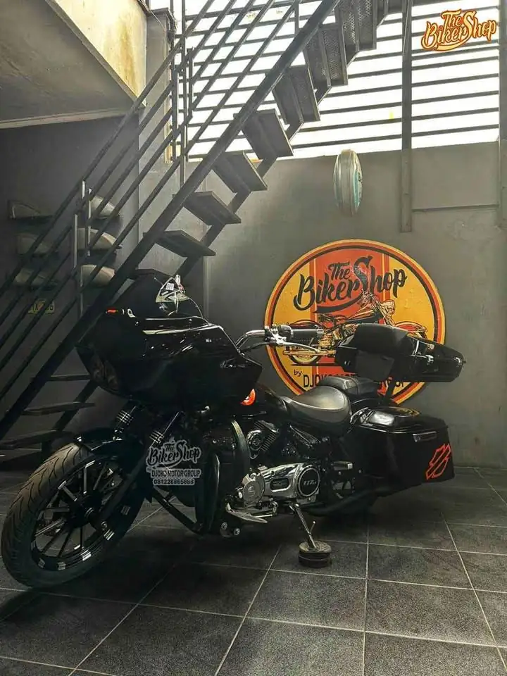 2022 V16 Road Glide