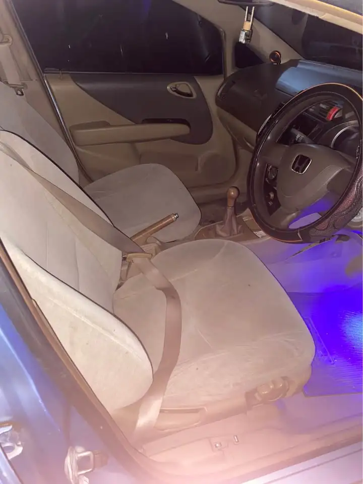 Dijual Honda city manual 2005