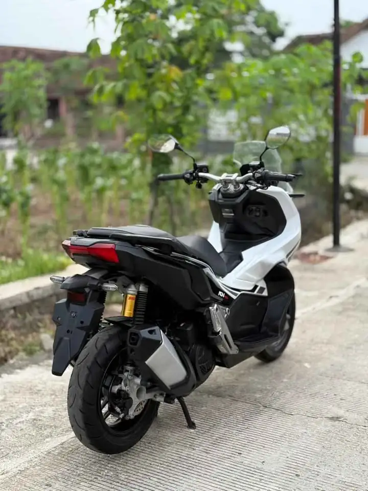 Honda ADV type Abs tahun 2020