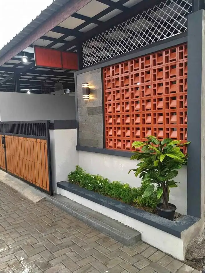 2 KT 1 Kamar Mandi – Rumah