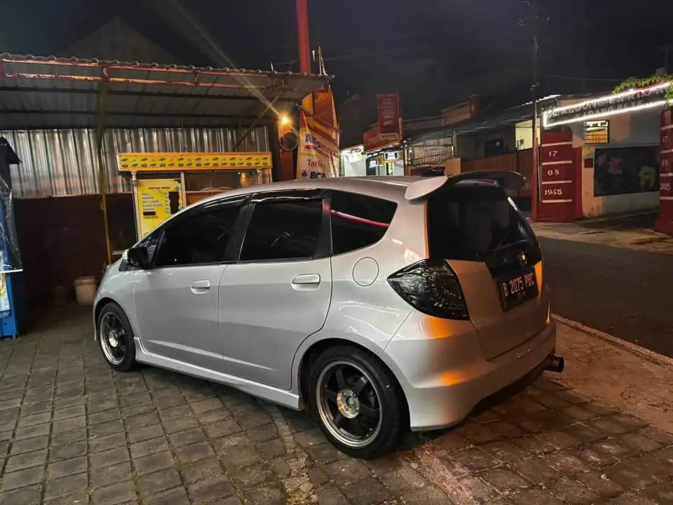 2011 Honda jazz ac dingin