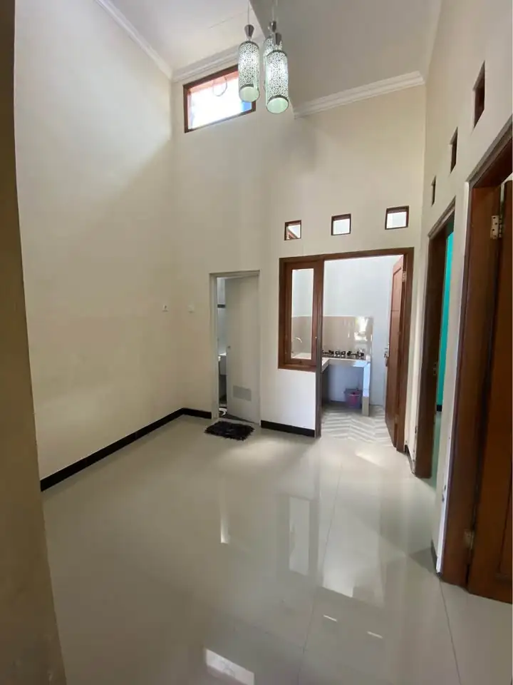 2 KT 1 Kamar Mandi – Rumah