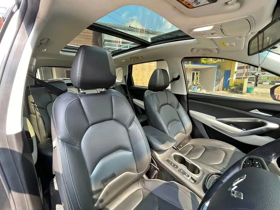 Wuling almaz sunrof panoramic tipe tertinggi