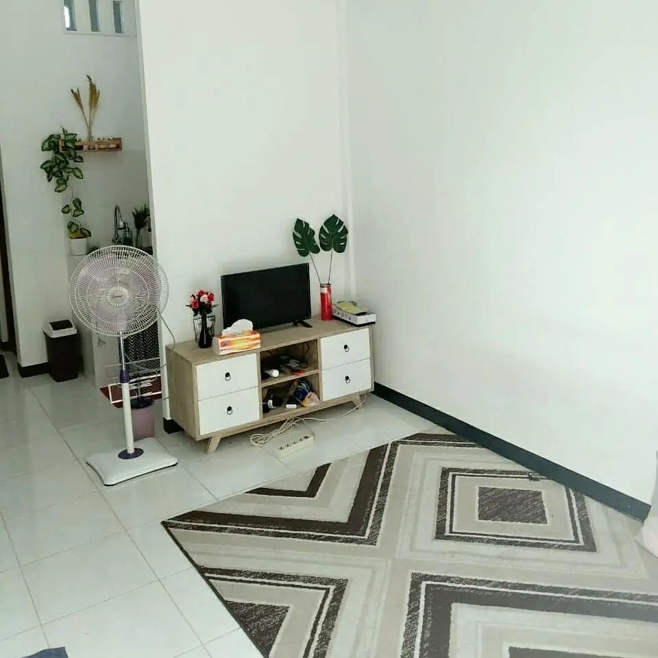 Rumah Kontrakan Paviliun SISA 1 UNIT