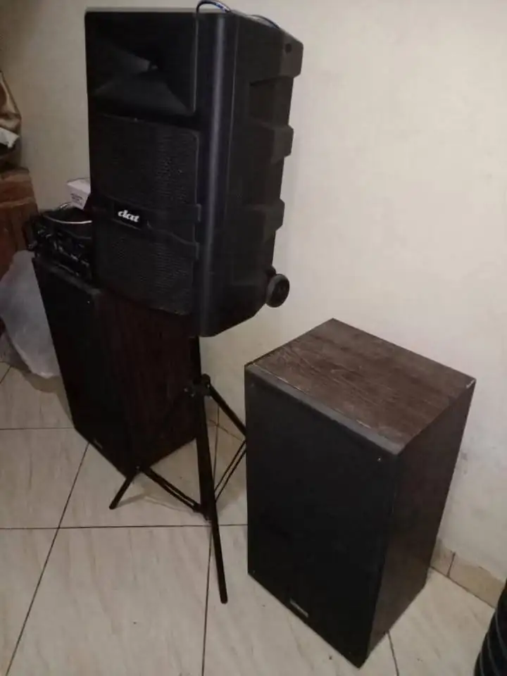 Karaoke rumahan 1 set subwoofer