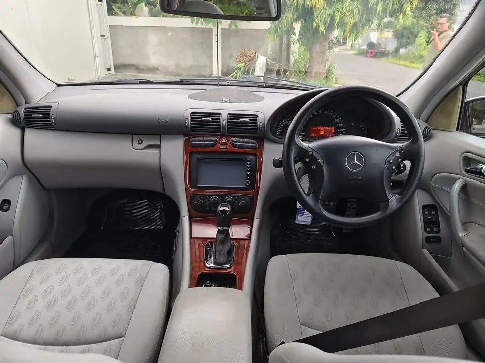2002 Mercedes-Benz c-class