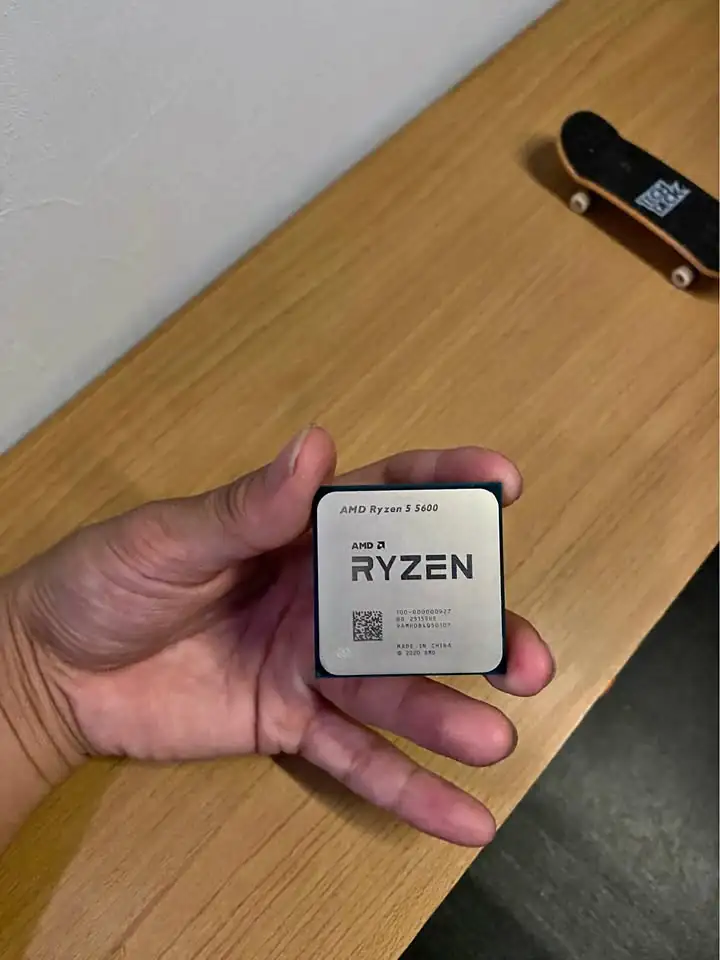 Prosesor AMD Ryzen 5 5600 tray