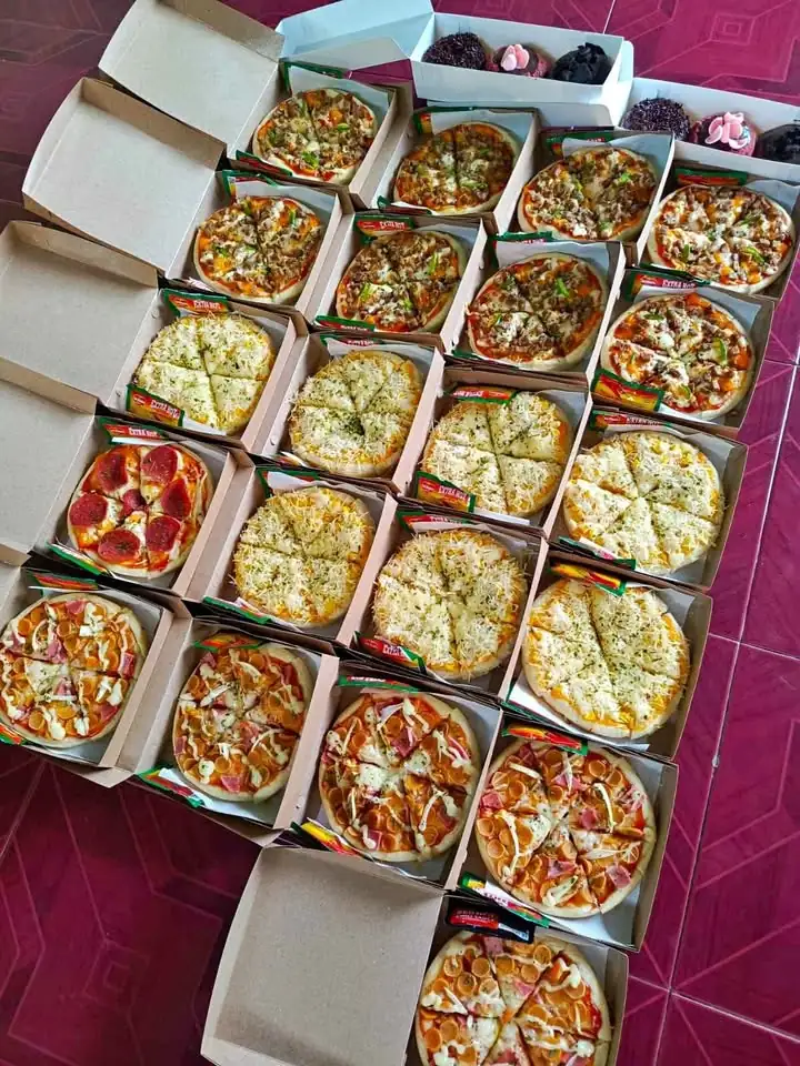 Pizza,donat,bolu ketan hitam