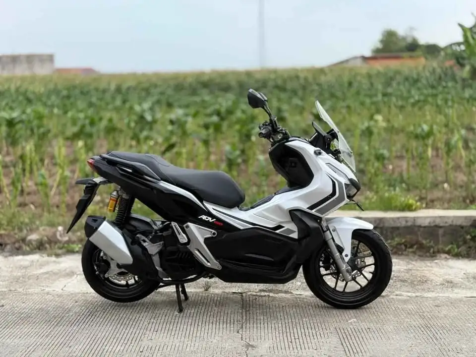 Honda ADV type Abs tahun 2020