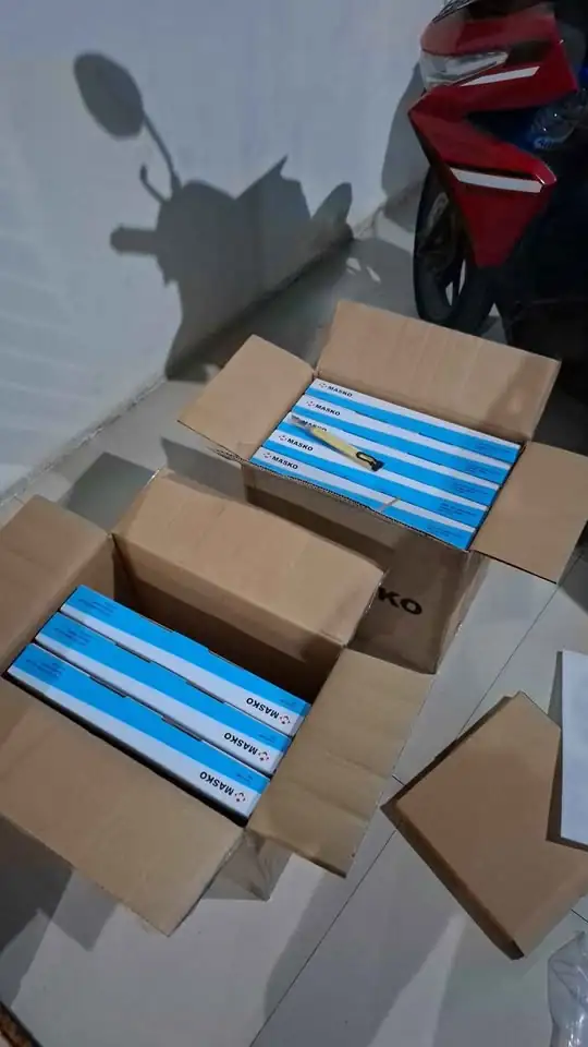 MASKO Lampu LED Tenaga Surya