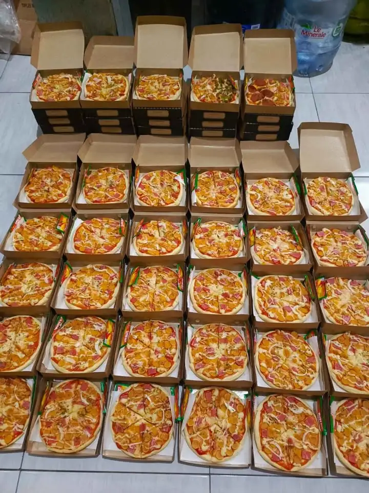 Pizza,donat,bolu ketan hitam