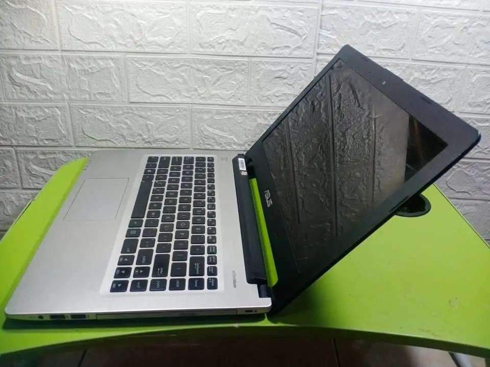 Laptop Gaming-Desain Asus A46C Slim – Core i7 Gen3