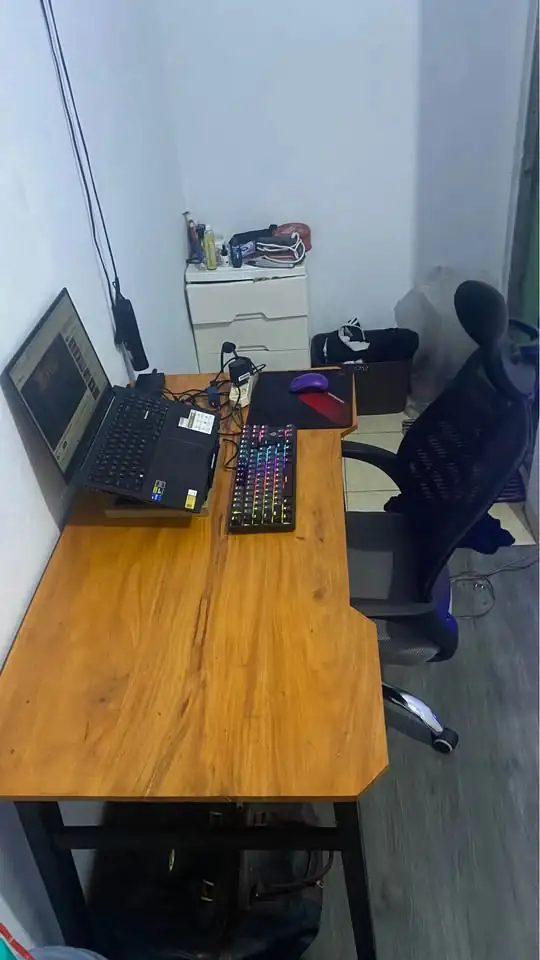 Kursi + Meja Gaming (120x60x75)