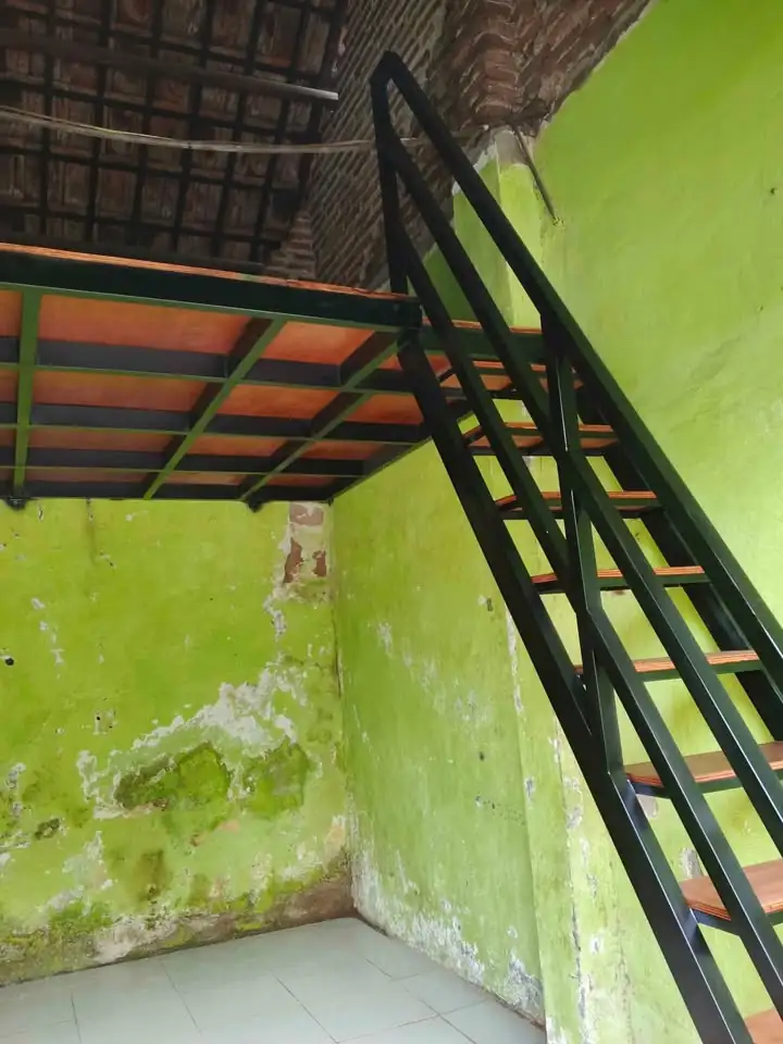 Mezzanine / Kamar Tingkat