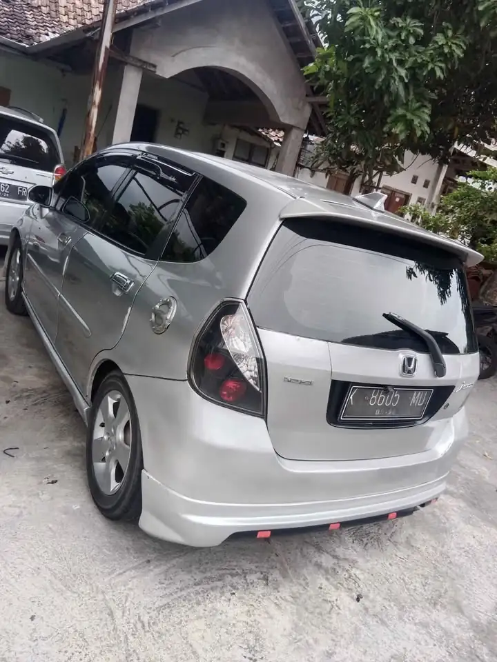 Jual honda jazz 2006 metic