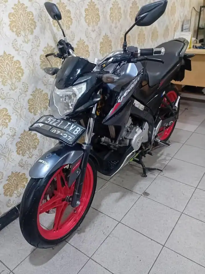 2014 YAMAHA VIXION Pajak Panjang Motor Rawatan Cakep Tinggal Pakai