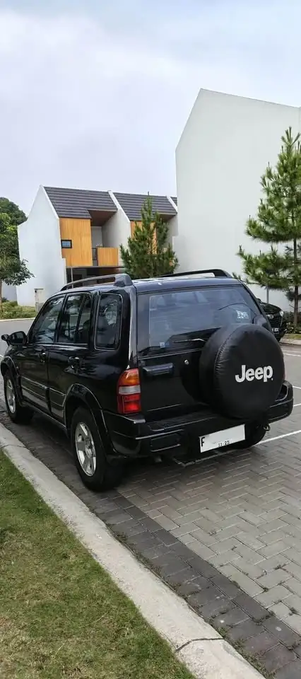 Dijual Suzuki Escudo Tahun 2004