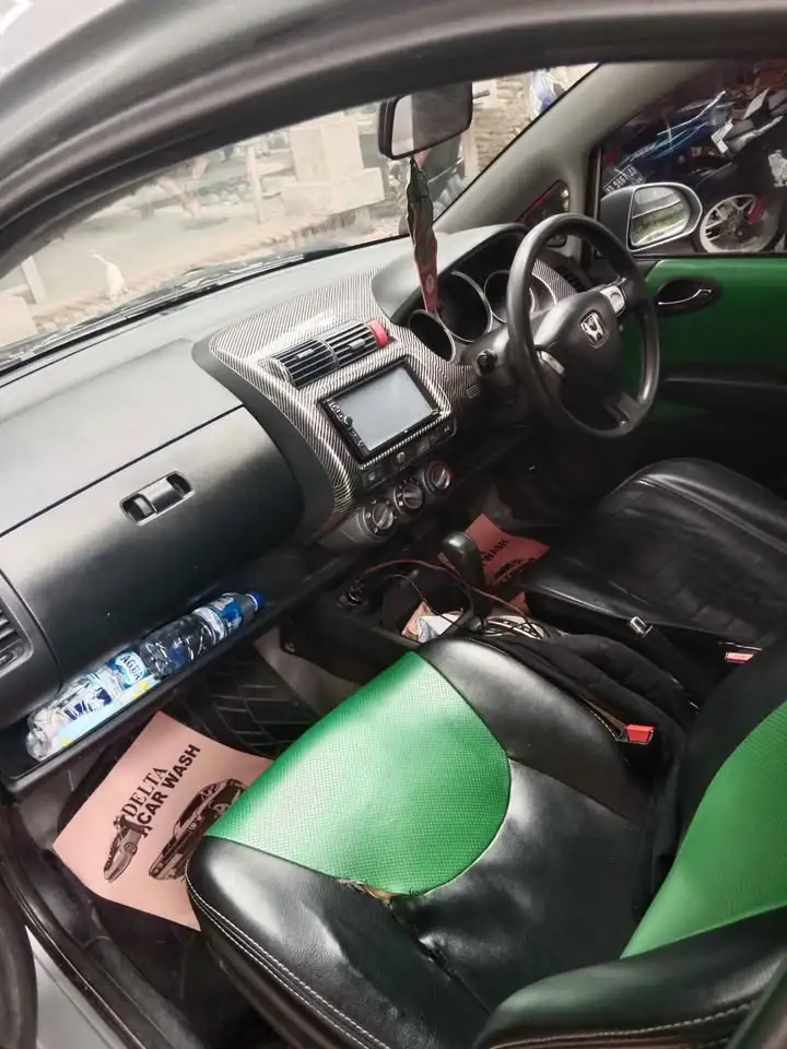 Jual honda jazz 2006 metic