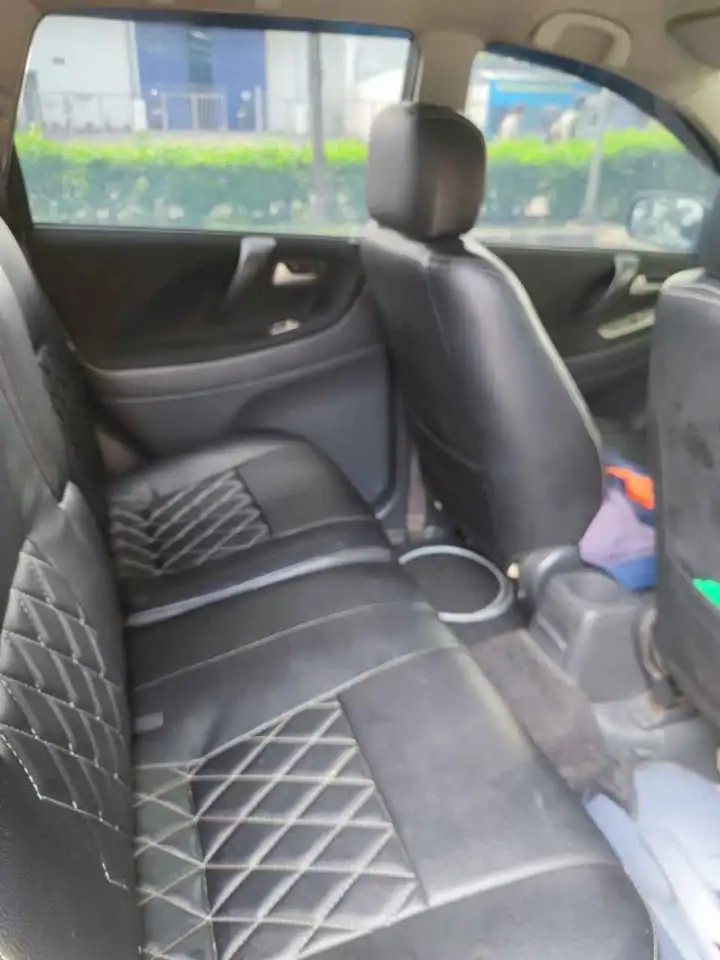 2005 Suzuki aerio