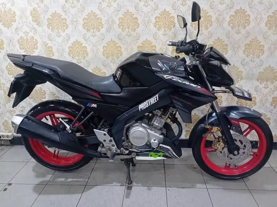 2014 YAMAHA VIXION Pajak Panjang Motor Rawatan Cakep Tinggal Pakai