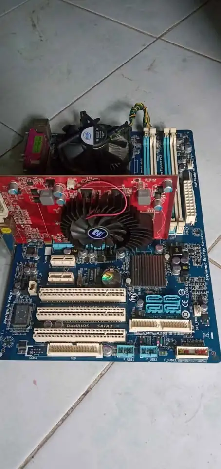 Dijual Mobo Gigabyte + proc + vga