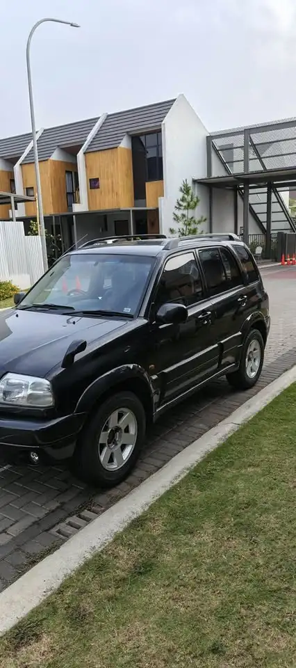 Dijual Suzuki Escudo Tahun 2004