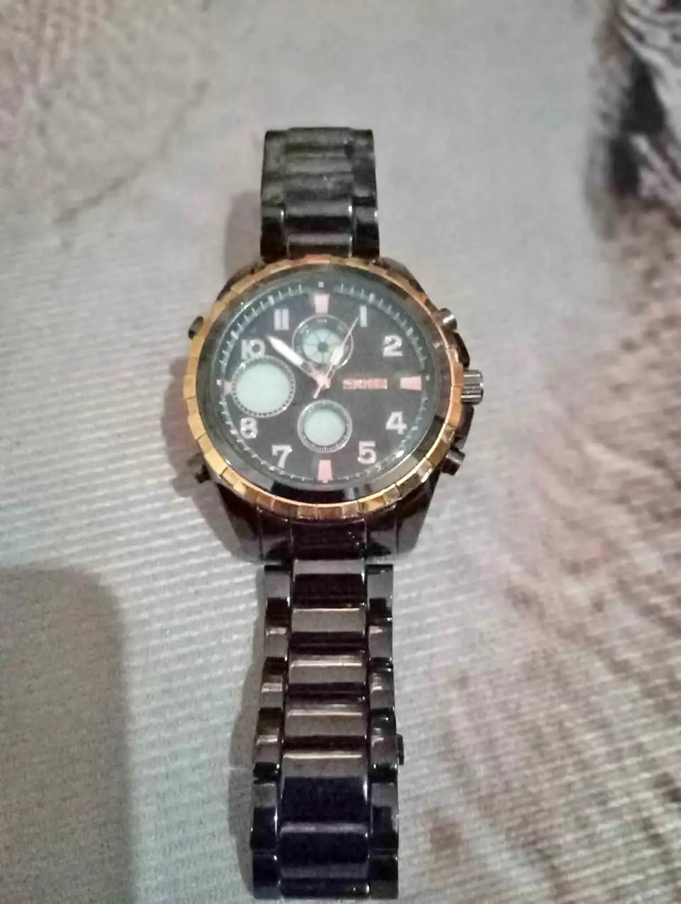 Jam tangan pria SKMEI