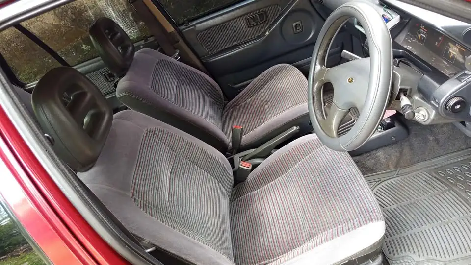 1990 Daihatsu classy
