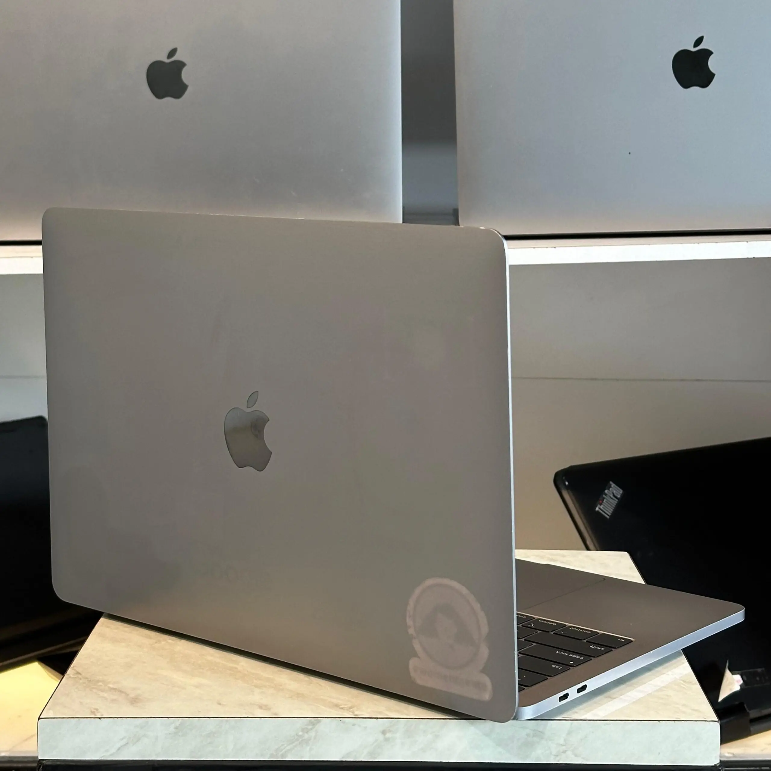 MacBook Pro 13” 2018 Intel Core i7 / 16GB RAM / 256GB SSD