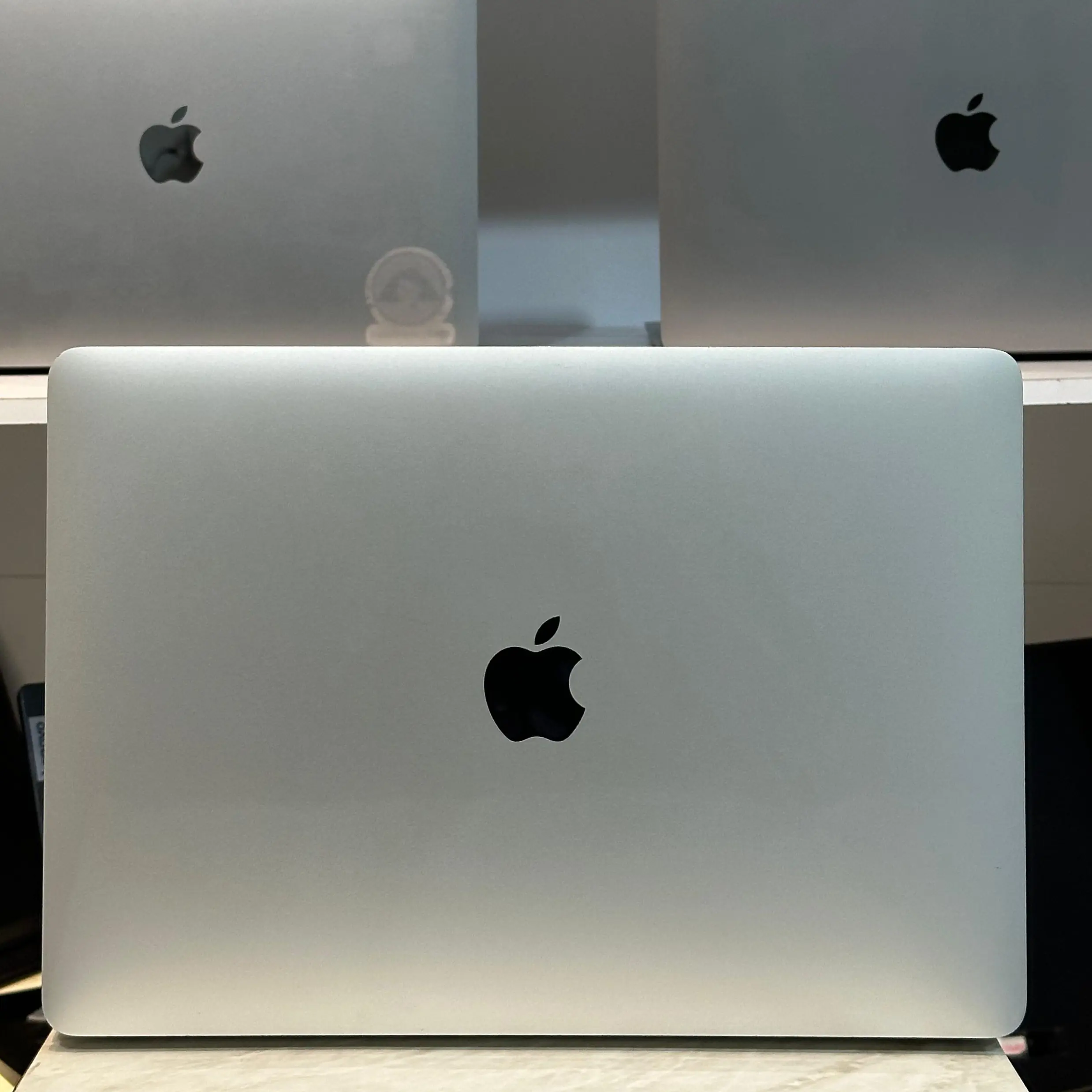 MacBook Air M1 2020 13″ 8GB RAM / 128GB SSD