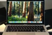 MacBook Air M1 2020 13″ 8GB RAM / 128GB SSD
