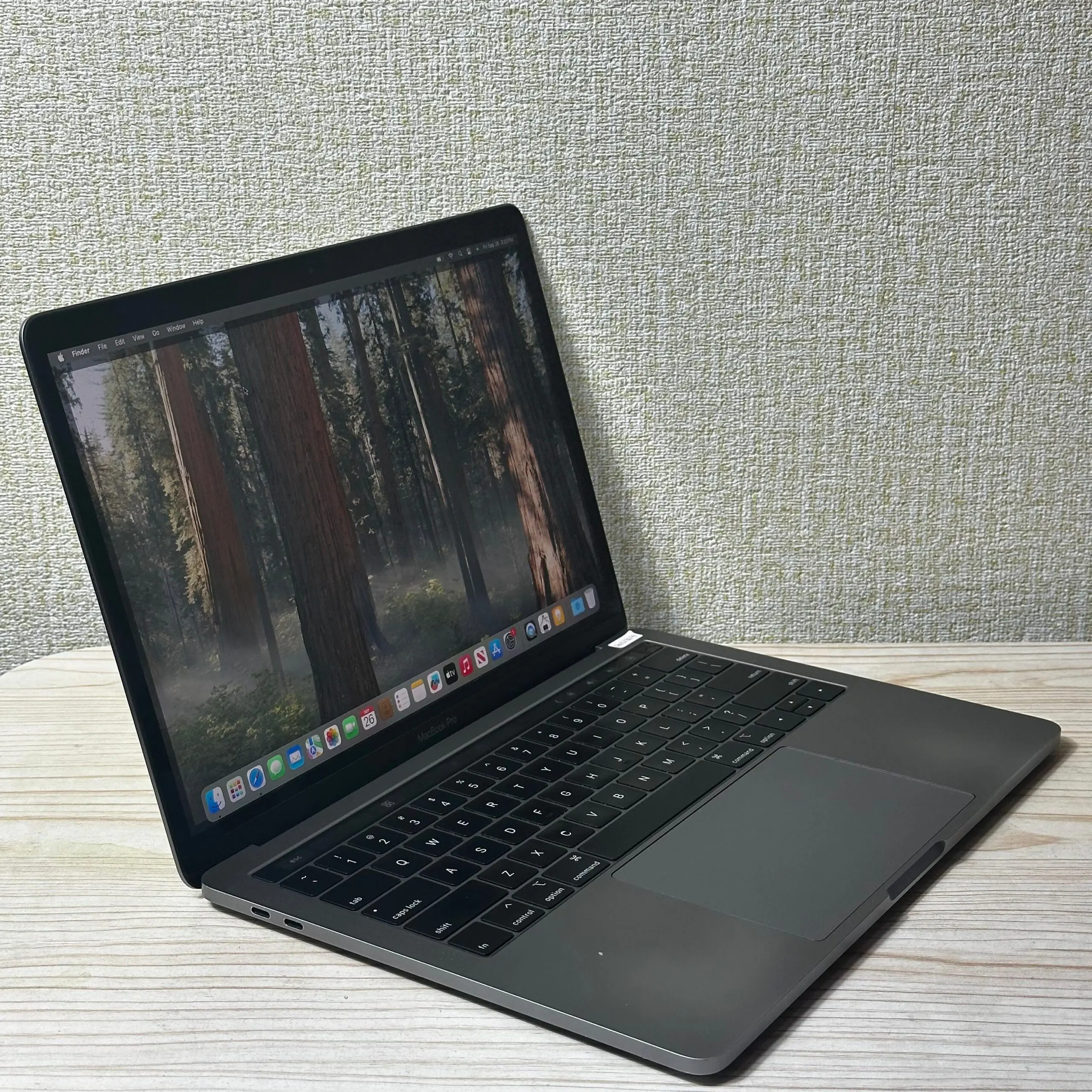 MacBook Pro 13” 2019 Intel Core i7 / 16GB RAM / 512GB SSD