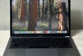 MacBook Pro 13” 2019 Intel Core i7 / 16GB RAM / 512GB SSD