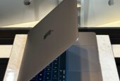 MacBook Pro 13” M1 2020 – 16GB / 512GB SSD | Mulus & Siap Pakai