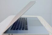 MacBook Pro 16″ 2019 i9 / RAM 16GB / SSD 1TB Siap Pakai Bergaransi